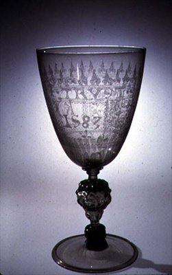 Diamantpunktgravert beger av Giacomo Verzelini, London, 1583 (glass) av English School
